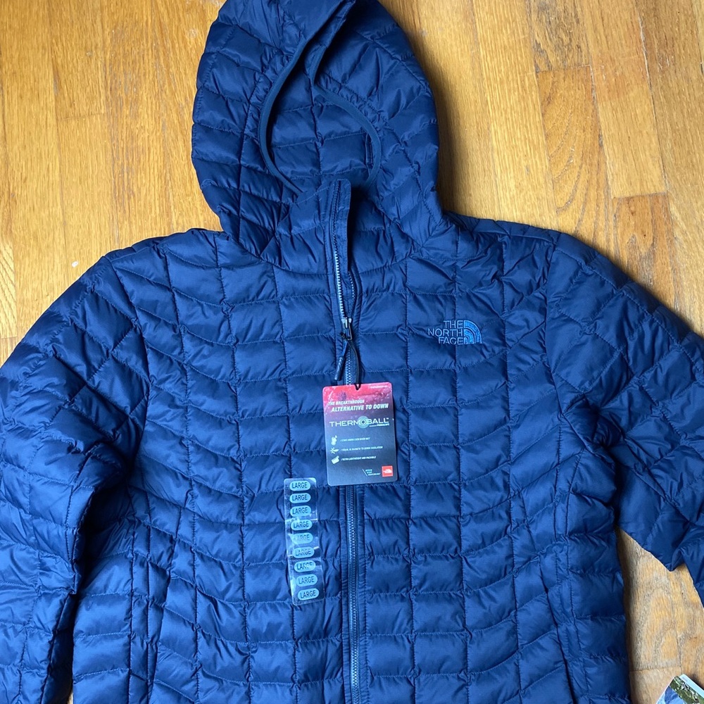 MENS LARGE NORTH FACE PUFFER JACKET BLUE